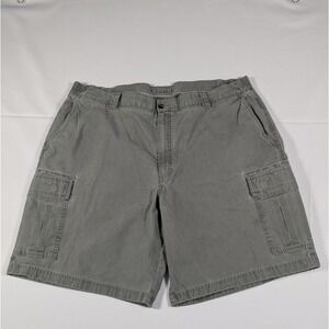 LL Bean Cargo Shorts Mens 44 Green Comfort Waist 100% Cotton Casual Utility